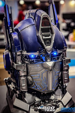 Hasbro - Optimus Prime Wearable Helmet 2.0 TOUCH-CONTROL