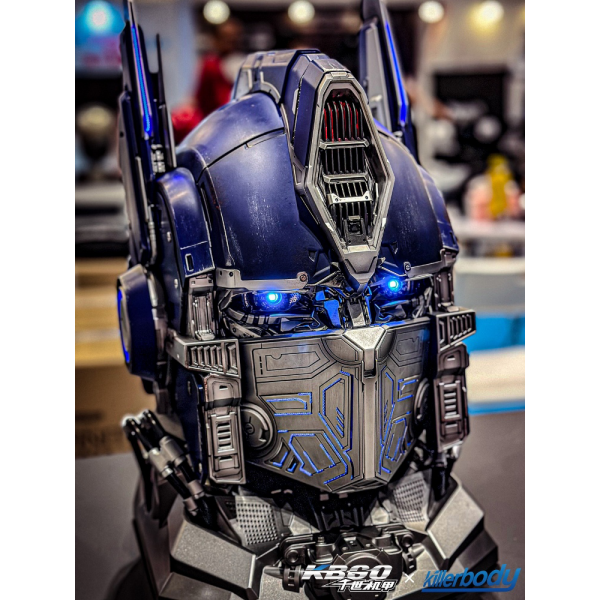 Hasbro - Optimus Prime Wearable Helmet 2.0 TOUCH-CONTROL