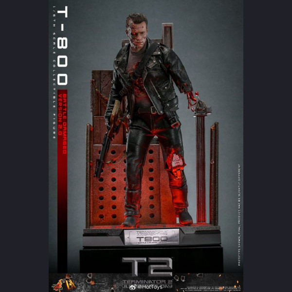 Hot Toys DX46 1/6 Scale T-800 (Battle Damaged Version 2.0)